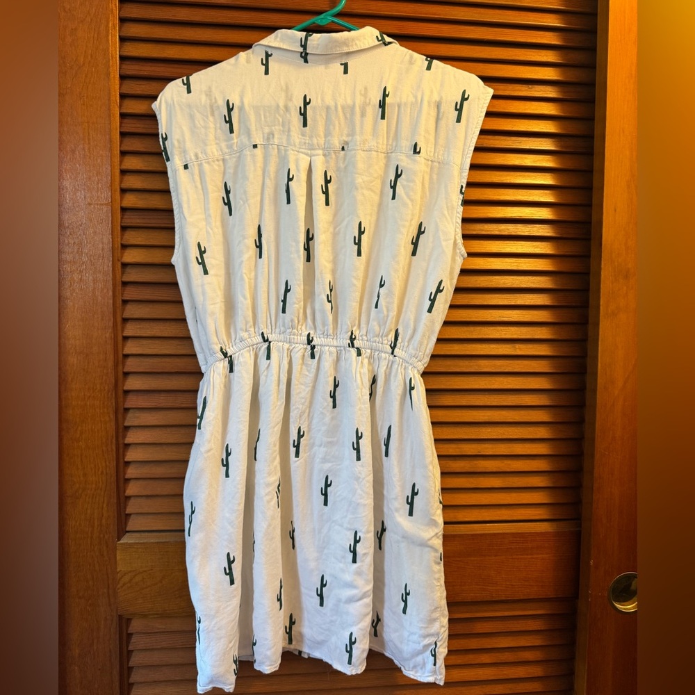 Japna White Cactus Print Button-Down Dress - Picture 2 of 4